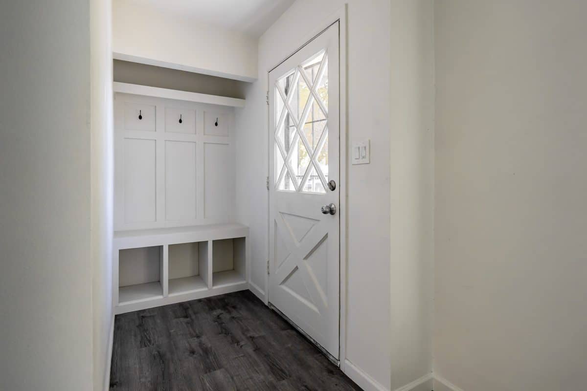 Entryway at 12 E Hermosa Dr townhome