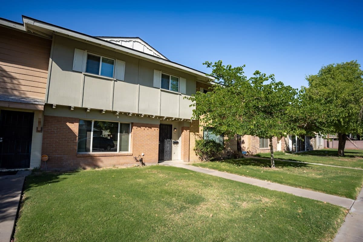 Front exterior view, 12 E Hermosa Dr