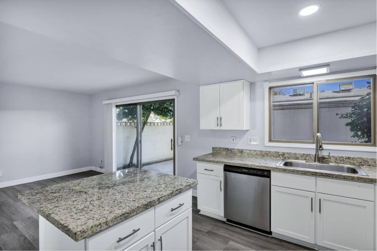 Tempe Townhome E Hermosa Kitchen Alt Angle